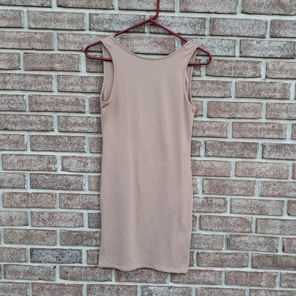 🌺🌺High front, low back dress
